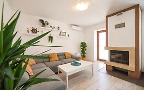Vacation House Jakov